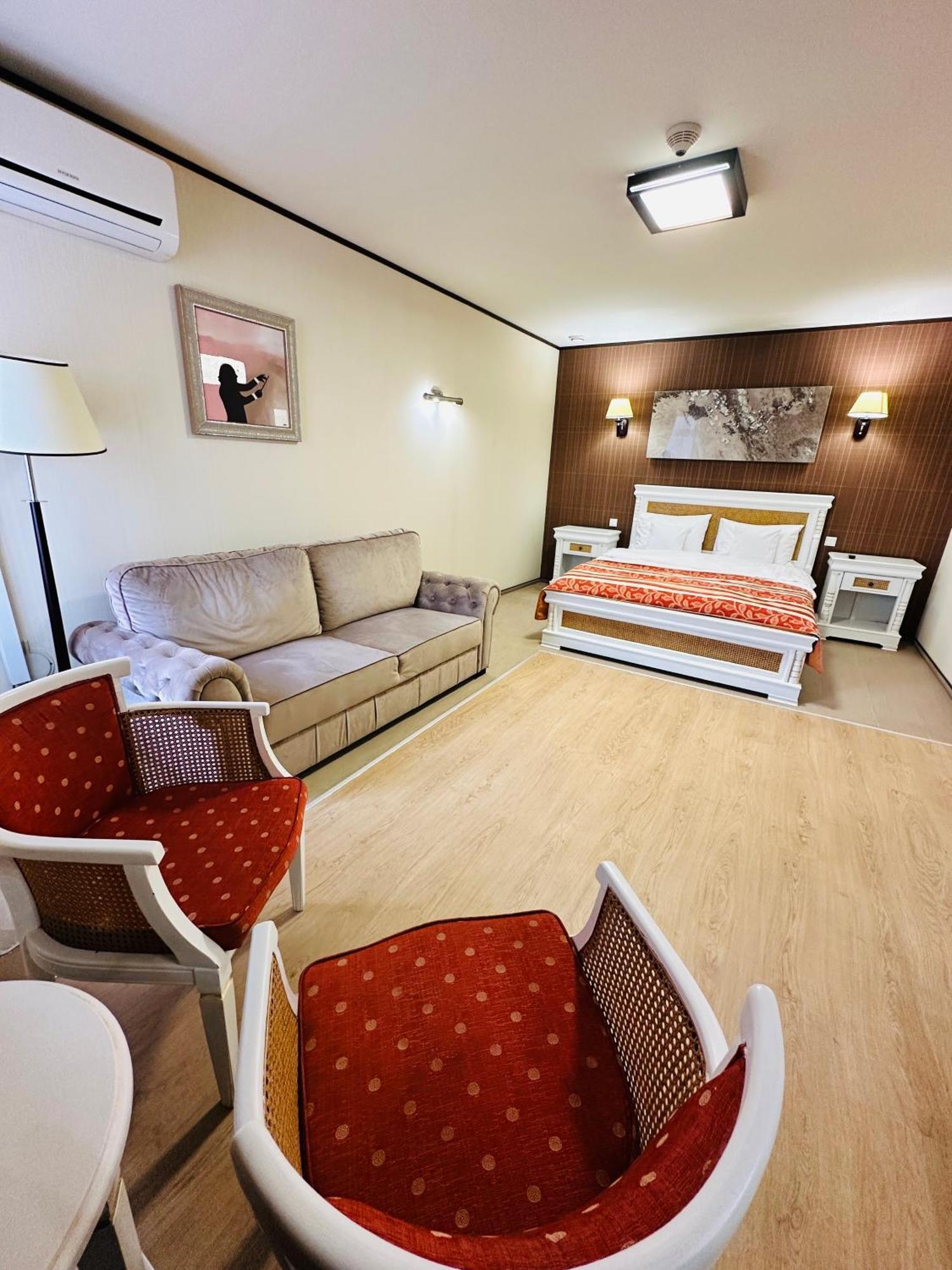 Levoslav House Hotel